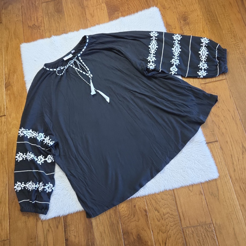NWOT Belle BEACH Kim Gravel Blouse Shirt Women's Plus 5X Black White Embroidery